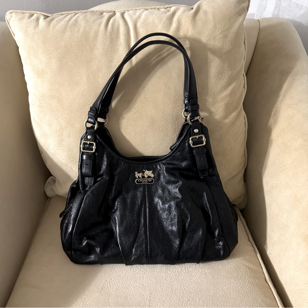 COACH Madison Maggie Vintage Black Leather Shoulder Bag